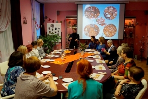 Пряничных дел мастер - Евгения Крылова.