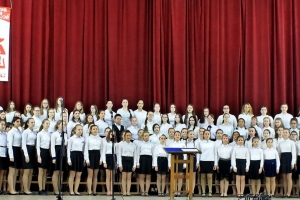 На сцене колледжа искусств - Сводный детский хор Мурманской области