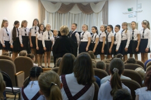 Хор учащихся  фортепианного  отделения (рук. Мищенко Н.В.)