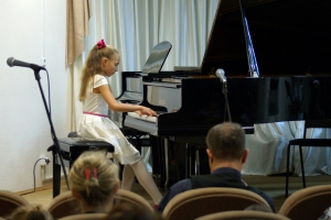 Надежда Красникова, фортепиано