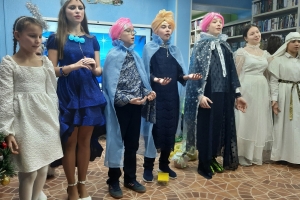 Сцена из спектакля «Дар неземной» – песня волхвов