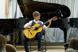 Егор Шурбак, гитара