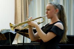 Камилла Цуман, труба