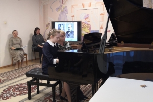 Фортепианный ансамбль: Дарья Большакова и Светлана Николаевна Смирнова