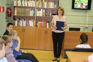 Мероприятие проводит библиотекарь Оксана Степанова