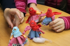 Познавательная программа для детей «Такие разные игрушки. Народная кукла»